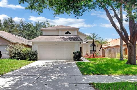 1708 Scotch Pine Dr, Brandon, FL 33511 photo 1