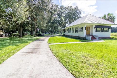 305 N Dover Rd, Dover, FL 33527 photo 1