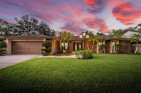 11706 Rolling Oaks Ln, Tampa, FL 33618 photo 1