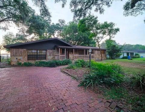 4623 Swinger Rd, Dover, FL 33527 photo 1
