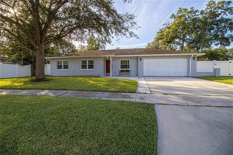 2921 Forest Cir, Seffner, FL 33584 photo 1