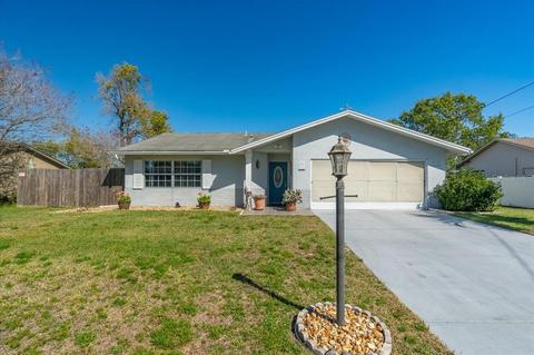 11207 Holbrook St Spring Hill Fl 34609 51 Photos Mls T3361964 Movoto