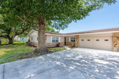8157 River Point Dr, Weeki Wachee, FL 34607 photo 1