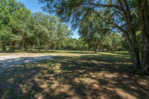 14621 Salem Church Rd, Dover, FL 33527