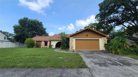 2803 Spaniel Ln, Seffner, FL 33584 photo 1