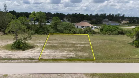 1806 NE 37th St, Cape Coral, FL 33909