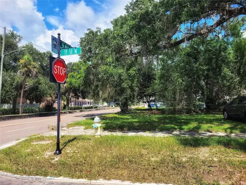 1060 9th Ave N, Saint Petersburg, FL 33705