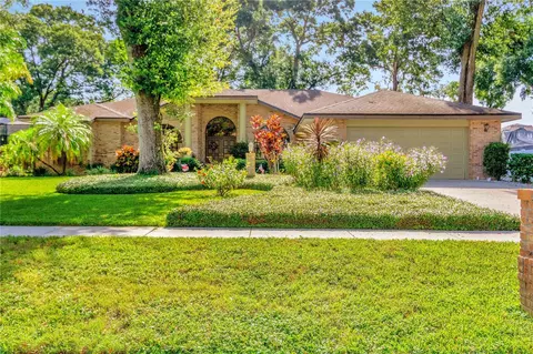 1911 Cimmaron Run Dr, Valrico, FL 33594