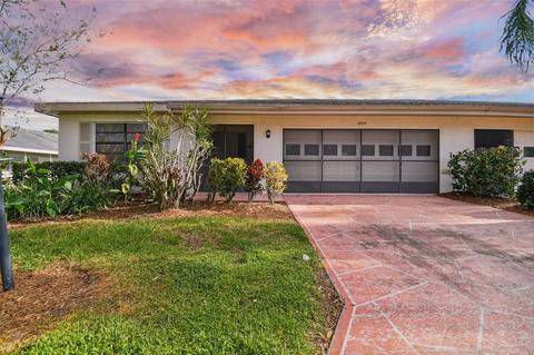 2402 Lancaster Dr #116, Sun City Center, FL 33573