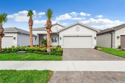 4908 Sienna Isles Ave, Wimauma, FL 33598