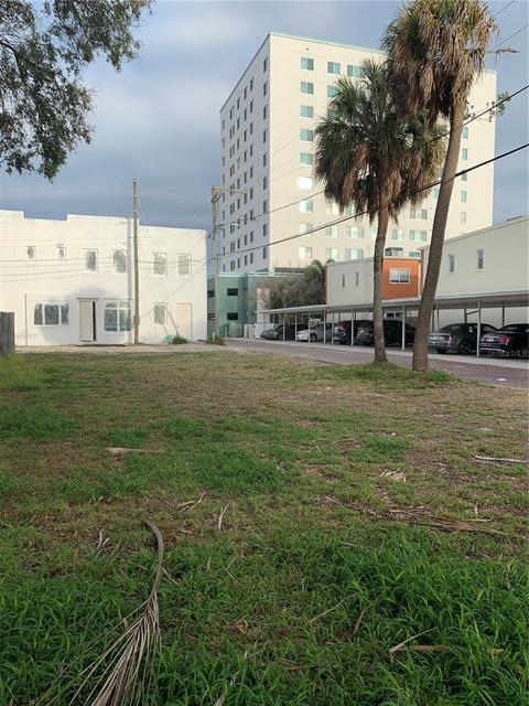 335 Lang Ct N, Saint Petersburg, FL 33701