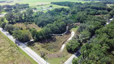 7440 N Taylor Rd, Seffner, FL 33584