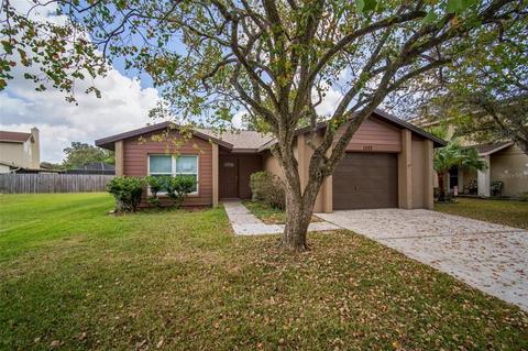 1503 Crossridge Dr, Brandon, FL 33510 photo 1
