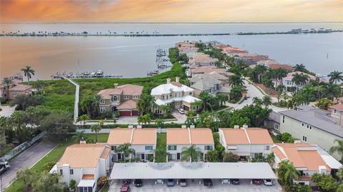 8710 Cove Ct, Tampa, FL 33615