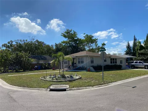2840 21st St N, Saint Petersburg, FL 33713