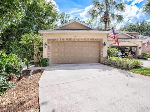 2219 S Preservation Dr, Plant City, FL 33566