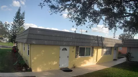 201 Bedford St #73, Sun City Center, FL 33573