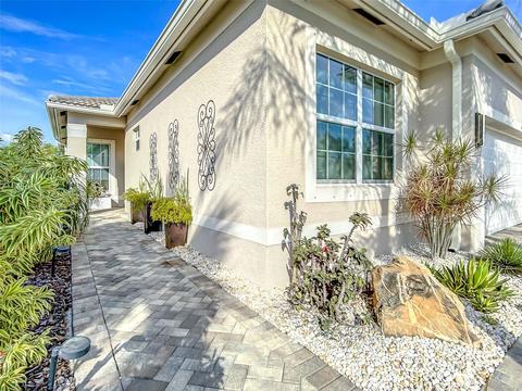 4831 Sandy Glen Way, Wimauma, FL 33598