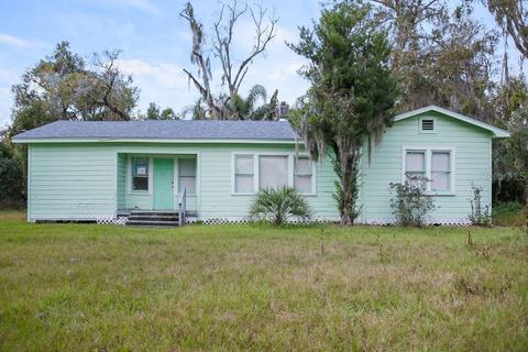 2402 N Dover Rd, Dover, FL 33527