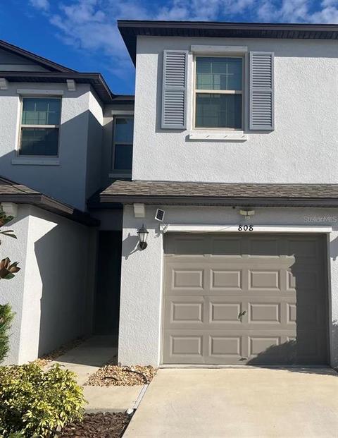 808 Royal Empress Dr, Ruskin, FL 33570
