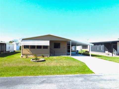 5553 Benton St, Zephyrhills, FL 33542