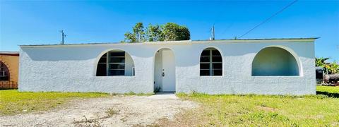 2110 Davis Ct, Fort Myers, FL 33916