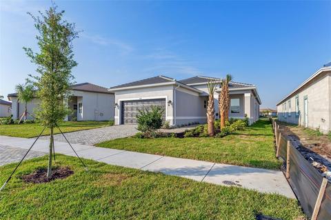 4915 Sevilla Shores Dr, Wimauma, FL 33598