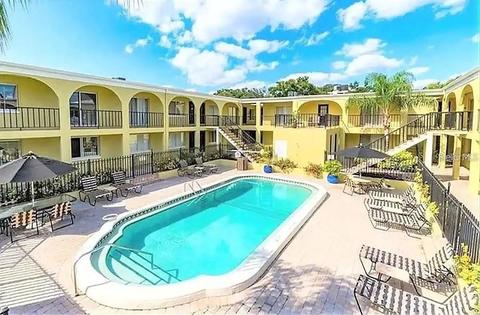 3206 W Azeele St #201, Tampa, FL 33609