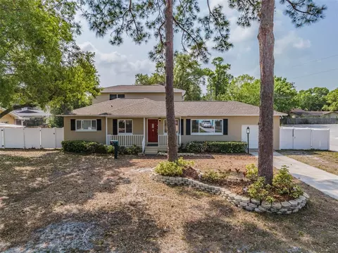 7880 Country Club Rd N, Saint Petersburg, FL 33710