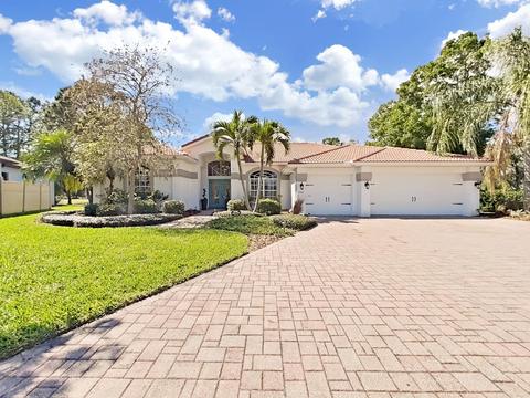 904 Vista Verde Ln, Sun City Center, FL 33573