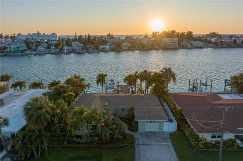 8840 Gulf Blvd, Saint Pete Beach, FL 33706