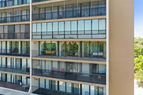 3211 W Swann Ave #603, Tampa, FL 33609