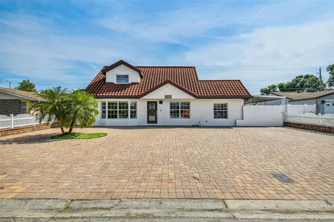 4528 W Elm St, Tampa, FL 33614
