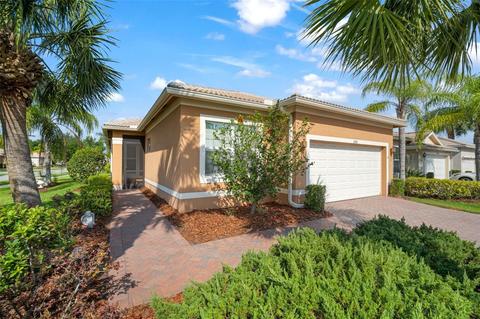 15702 Crystal Waters Dr, Wimauma, FL 33598