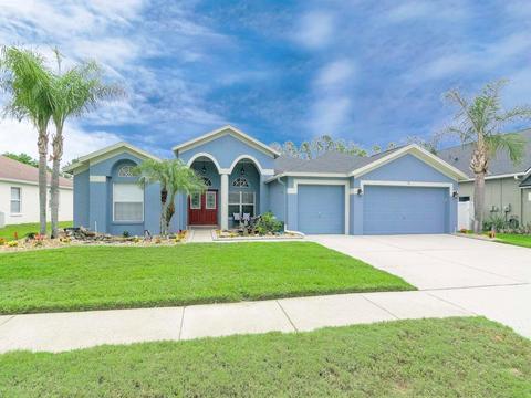 1302 Primwood Ln, Lutz, FL 33549