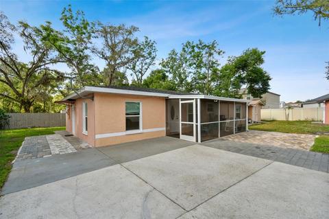 421 Titian Rd, Seffner, FL 33584 photo 1
