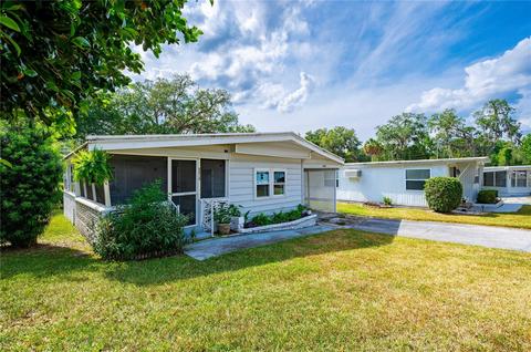 6207 Crestview Ln, Zephyrhills, FL 33542