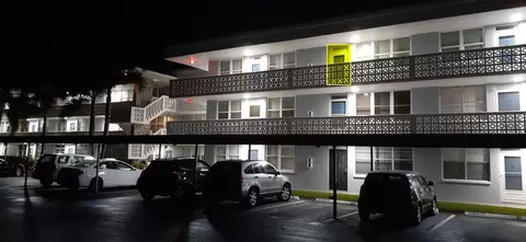 4880 Locust St NE #327, Saint Petersburg, FL 33703