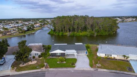 1417 Seton Hall Dr, Sun City Center, FL 33573