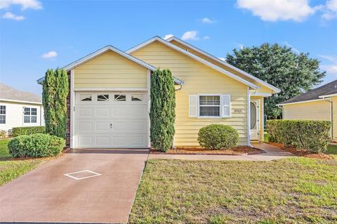 37421 Derbyshire Dr, Zephyrhills, FL 33542