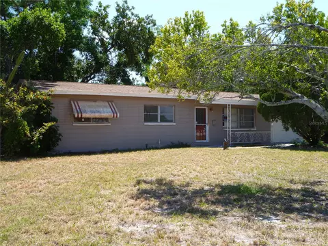 3695 Searobin Dr SE, Saint Petersburg, FL 33705