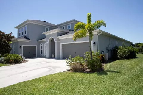 6910 Park Strand Dr, Apollo Beach, FL 33572