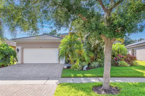 4952 Sapphire Sound Dr, Wimauma, FL 33598