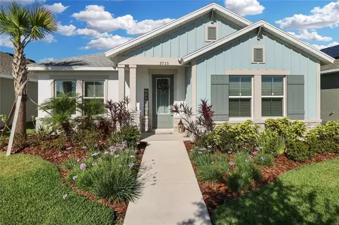 3715 Persimmon Park Dr, Wesley Chapel, FL 33543