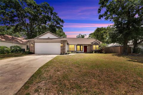 3328 Silverpond Dr, Plant City, FL 33566