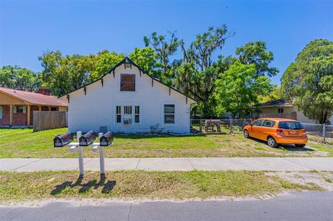 5611 12th St, Zephyrhills, FL 33542