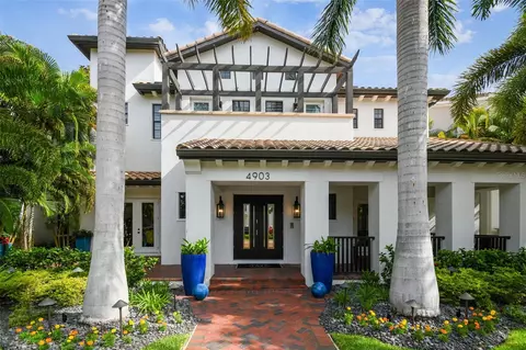 4903 Yacht Club Dr, Tampa, FL 33616