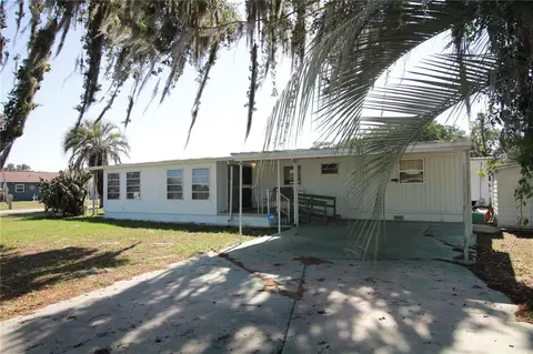 38755 Henry Dr, Zephyrhills, FL 33542