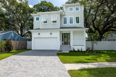 3606 E Royal Palm Cir, Tampa, FL 33629