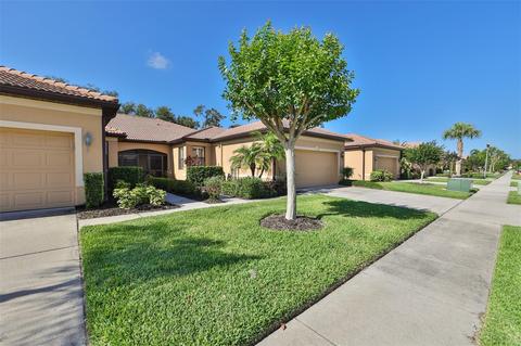 310 Seneca Falls Dr, Apollo Beach, FL 33572
